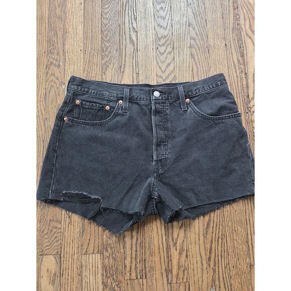 Levi's 501 Button Fly Jean Shorts Womens Size 30w or 8-10 Black NWOT High Rise - Picture 1 of 5